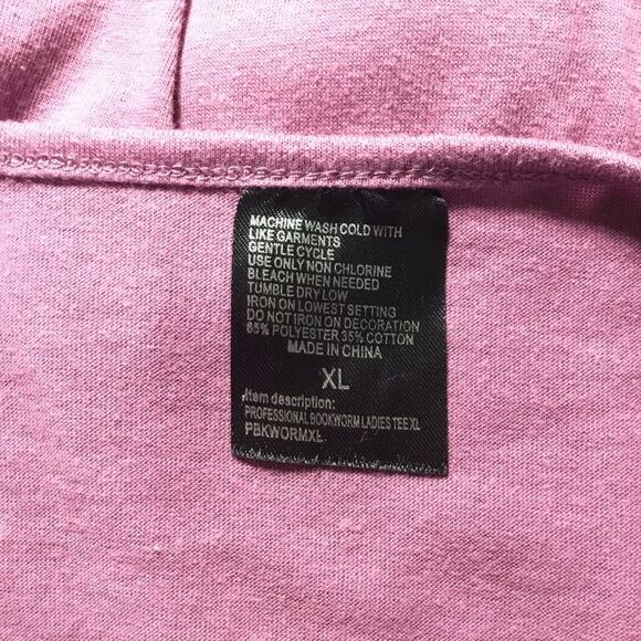 “Professional Bookworm” soft tee in eggplant purple v neck short sleeve size XL - Picture 4 of 4